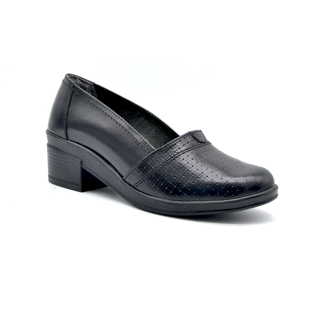 ShoeBox Orthopedic heeled shoe, 3 cm heel, genuine leather, model 01, black
